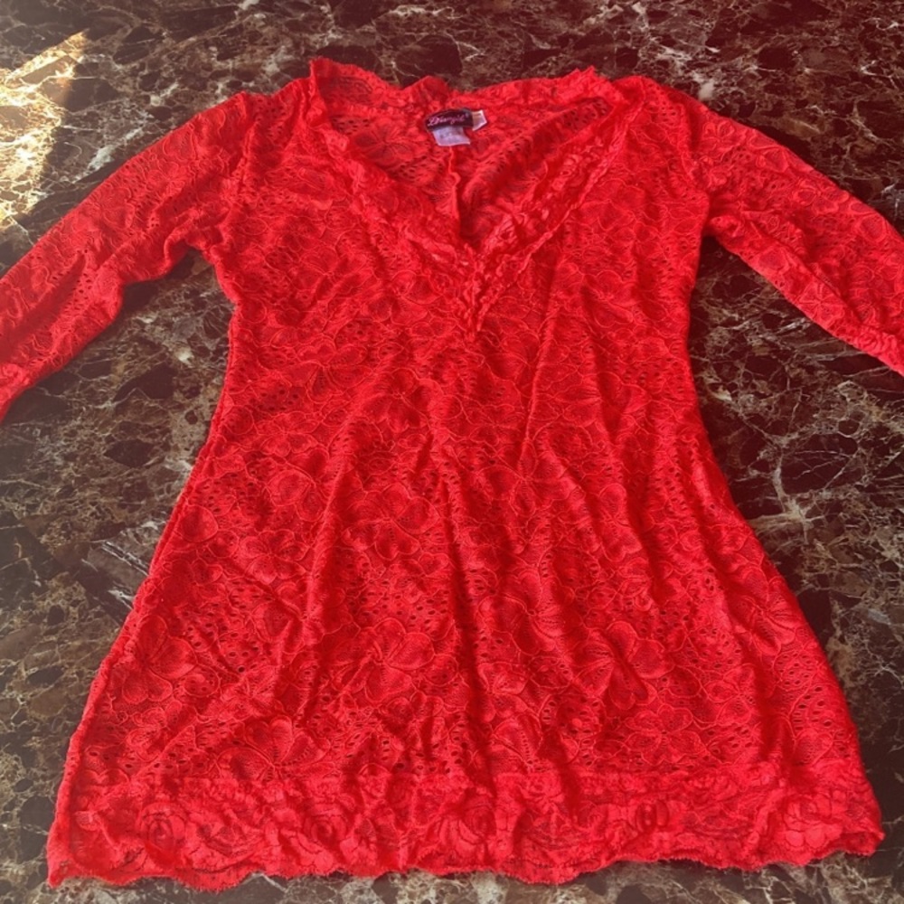 Red lace short dress